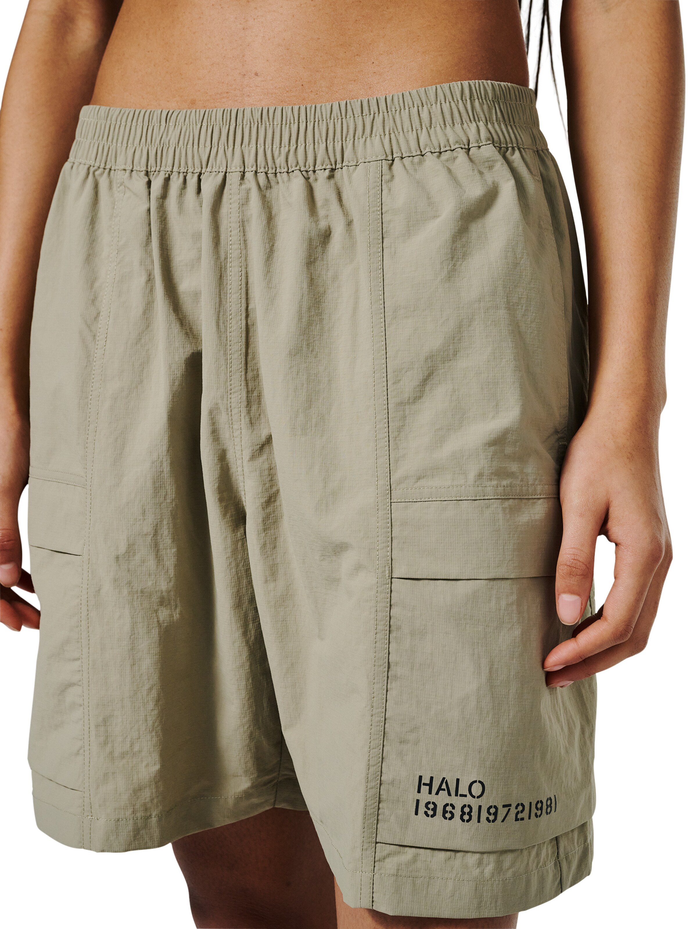 HALO Regular Cargo Pants in Beige