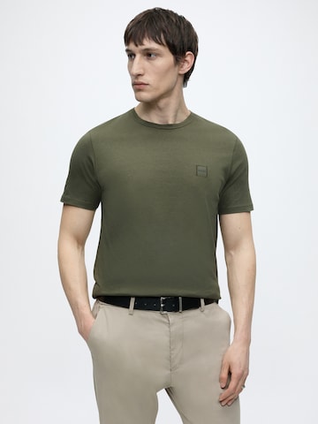 BOSS T-Shirt 'Tales' in Grün