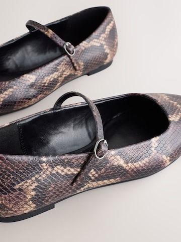 Next Ballerina met riempjes 'Forever Comfort' in Bruin