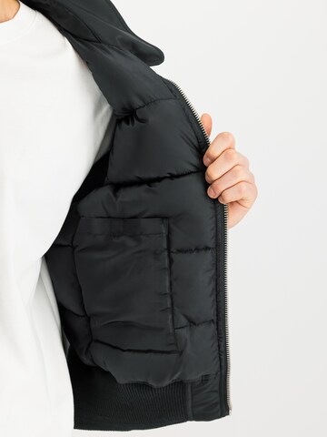 ALPHA INDUSTRIES Жилетка 'CWU-45/P' в Черный