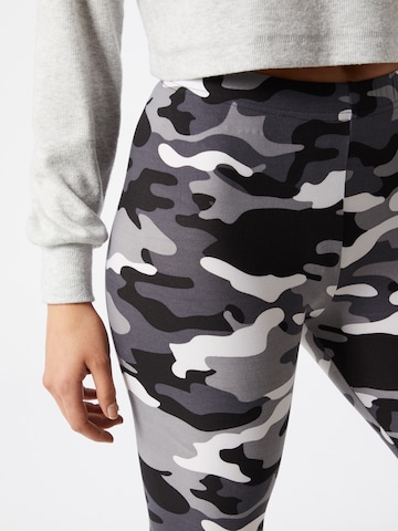 Urban Classics Skinny Leggings i grå