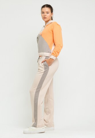 Tom Barron Sports Suit in Beige