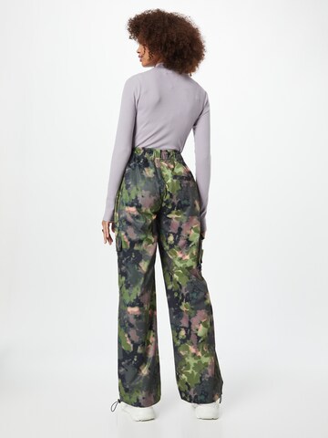 Loosefit Pantaloni cargo di Nasty Gal in verde