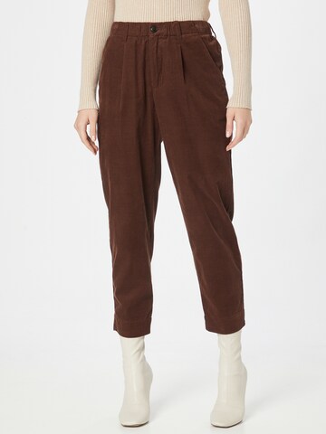 Madewell - Pantalón plisado en marrón: frente
