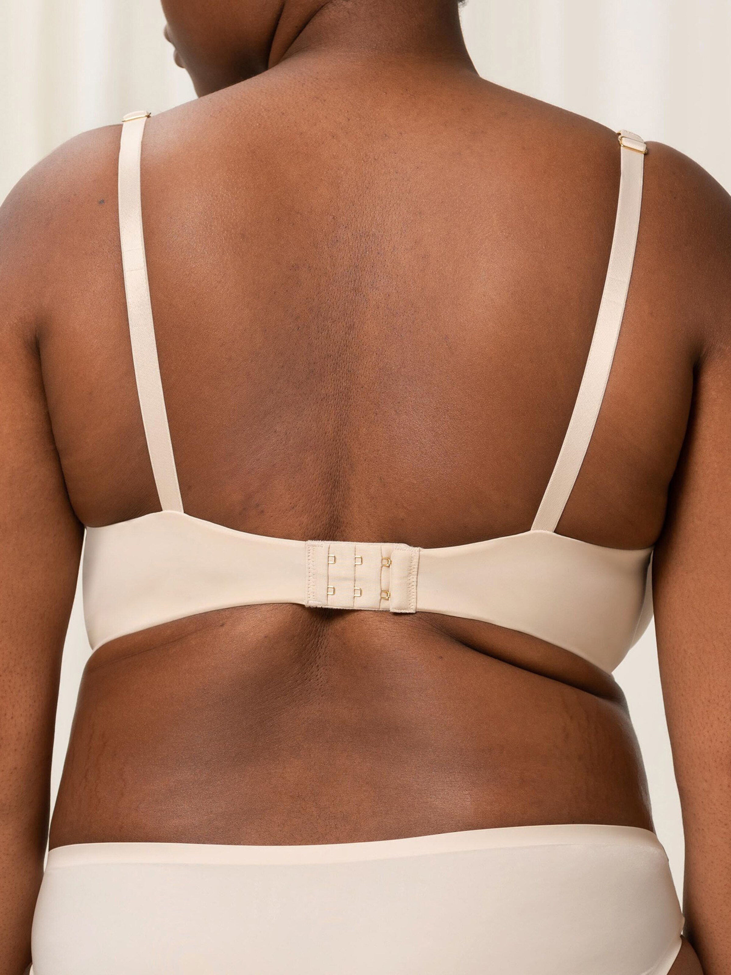 TRIUMPH T-shirt BH ' Body Make-Up Essentials ' in Beige