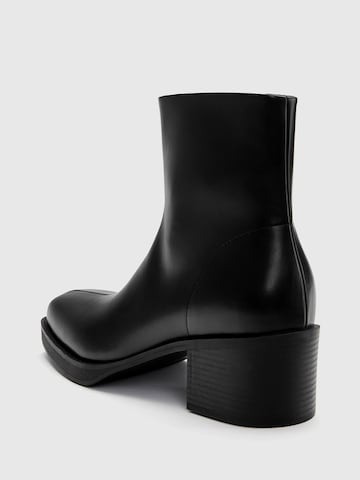 Pull&Bear Stiefelette in Schwarz