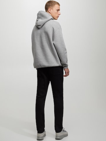 Pull&Bear Regular Jeans in Zwart