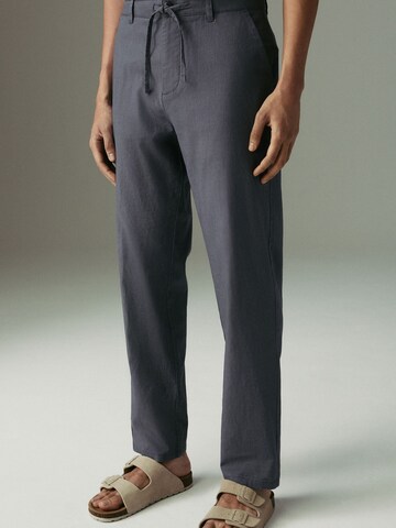 regular Pantaloni chino di Next in grigio: frontale