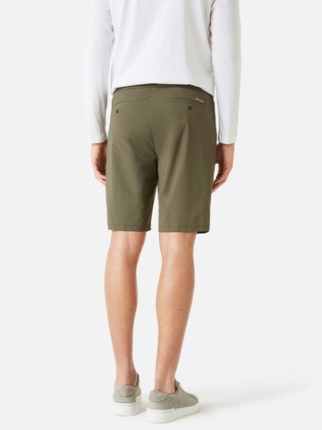 Boggi Milano Regular Shorts in Grün