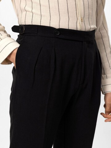 Effilé Pantalon à pince Antioch en noir
