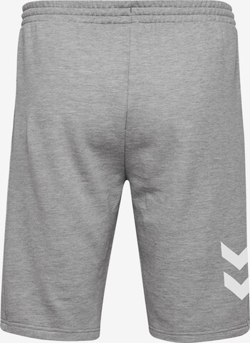 Hummel Regular Shorts in Grau