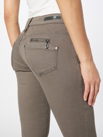 FREEMAN T. PORTER Skinny Pants 'Alexa' in Grey