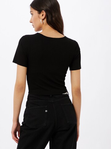 T-shirt 'Selma Shirt' ABOUT YOU en noir