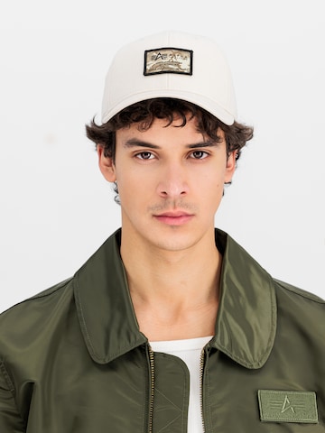 Casquette ALPHA INDUSTRIES en beige : devant