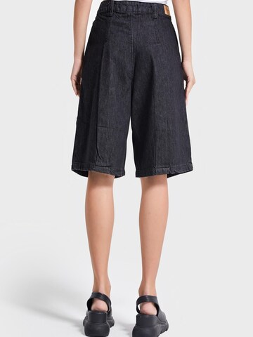 IT'S BASIC Regular Jeans 'Bermuda Denim Short' in Zwart
