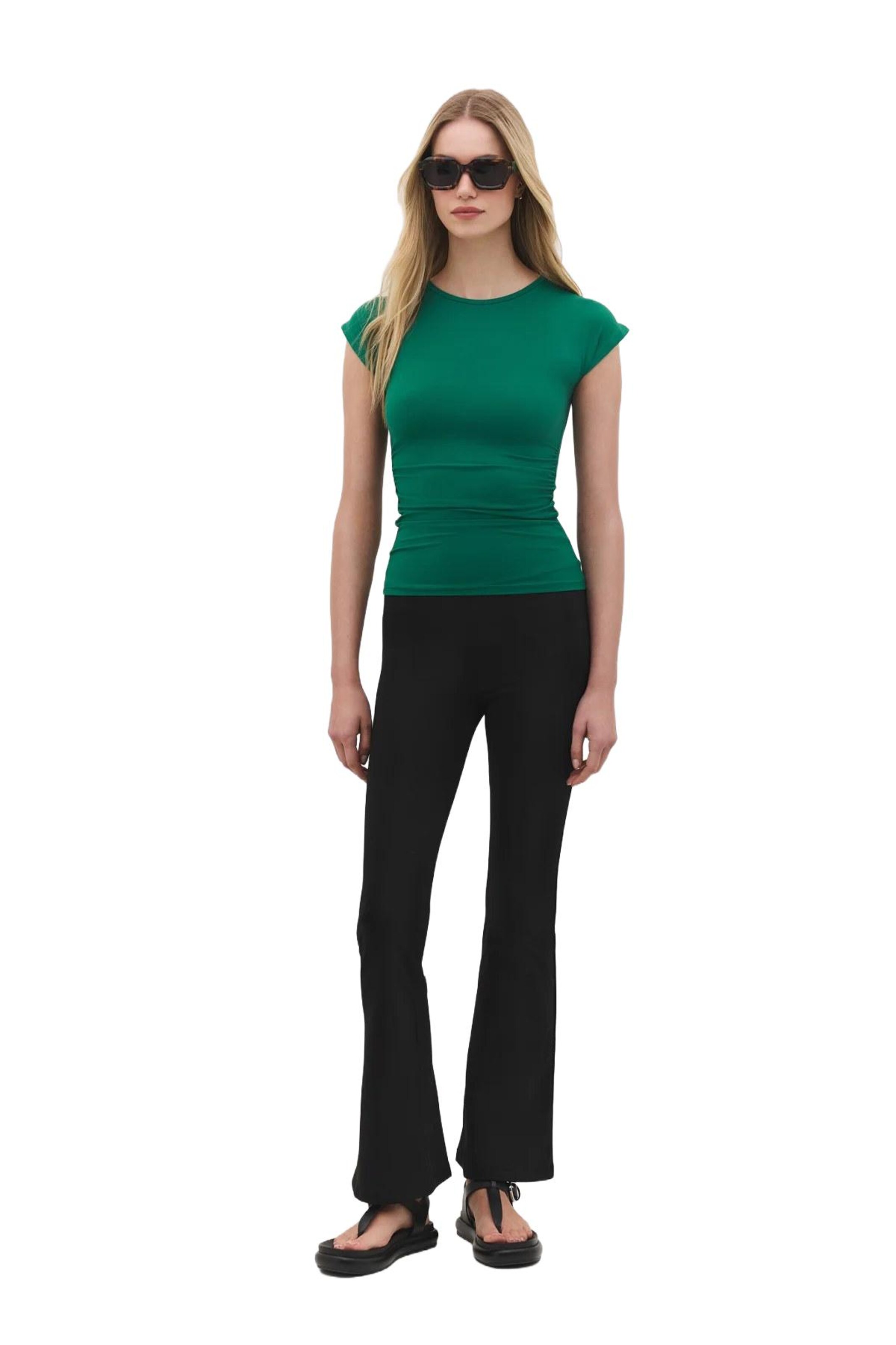 No Matter What Shirt in Groen: voorkant