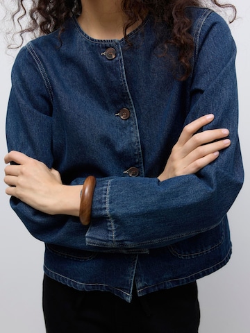 VERO MODA Between-season jacket 'VMAwmindy' in Blue
