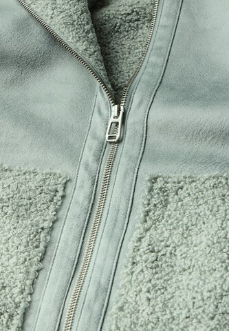 STREET ONE Jacke im Shearling-Look in Grün
