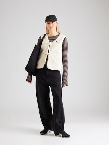 PUMA Liivi 'Wardrobe Essentials' värissä valkoinen