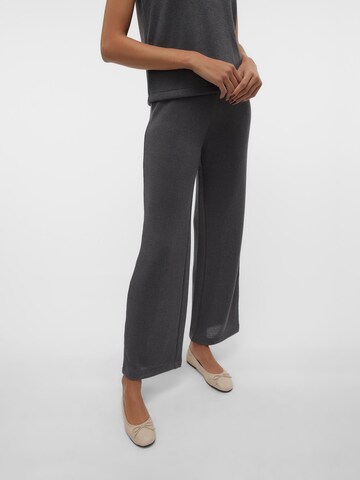 VERO MODA Loose fit Pants 'EDDIE' in Grey