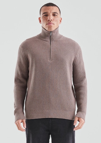 Pull-over QS en marron : devant