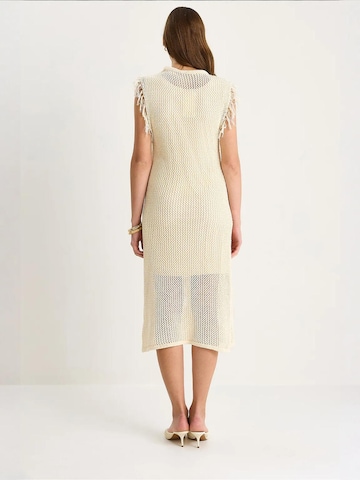 Bianco Lucci Kleid in Beige