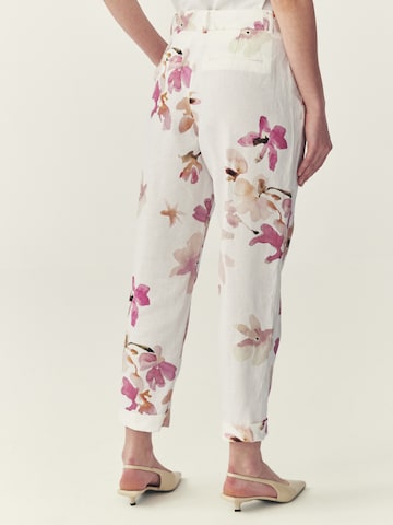 Regular Pantaloni 'Seremi 4' de la TATUUM pe alb