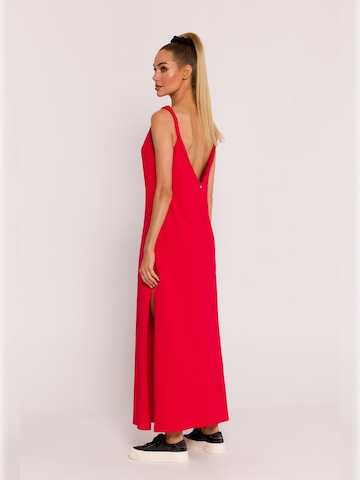 Rochie de la made of emotion pe roșu
