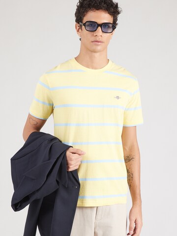 GANT T-shirt i gul: framsida