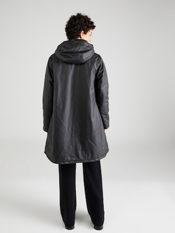Stutterheim Přechodný kabát – černá