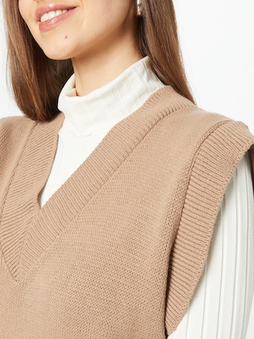 Femme Luxe - Pullover 'KORI' em castanho