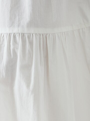 Willa Sukienka koszulowa w kolorze biały