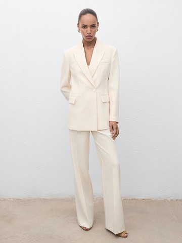 MANGO Blazer 'IGUANA' in White