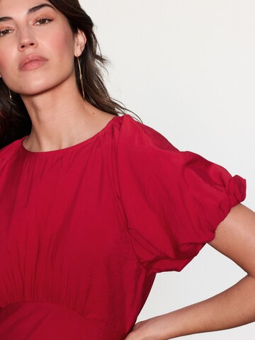 Abito estivo di Next in rosso