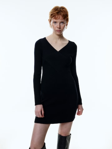 EDITED Úpletové šaty 'Amely' – černá: přední strana