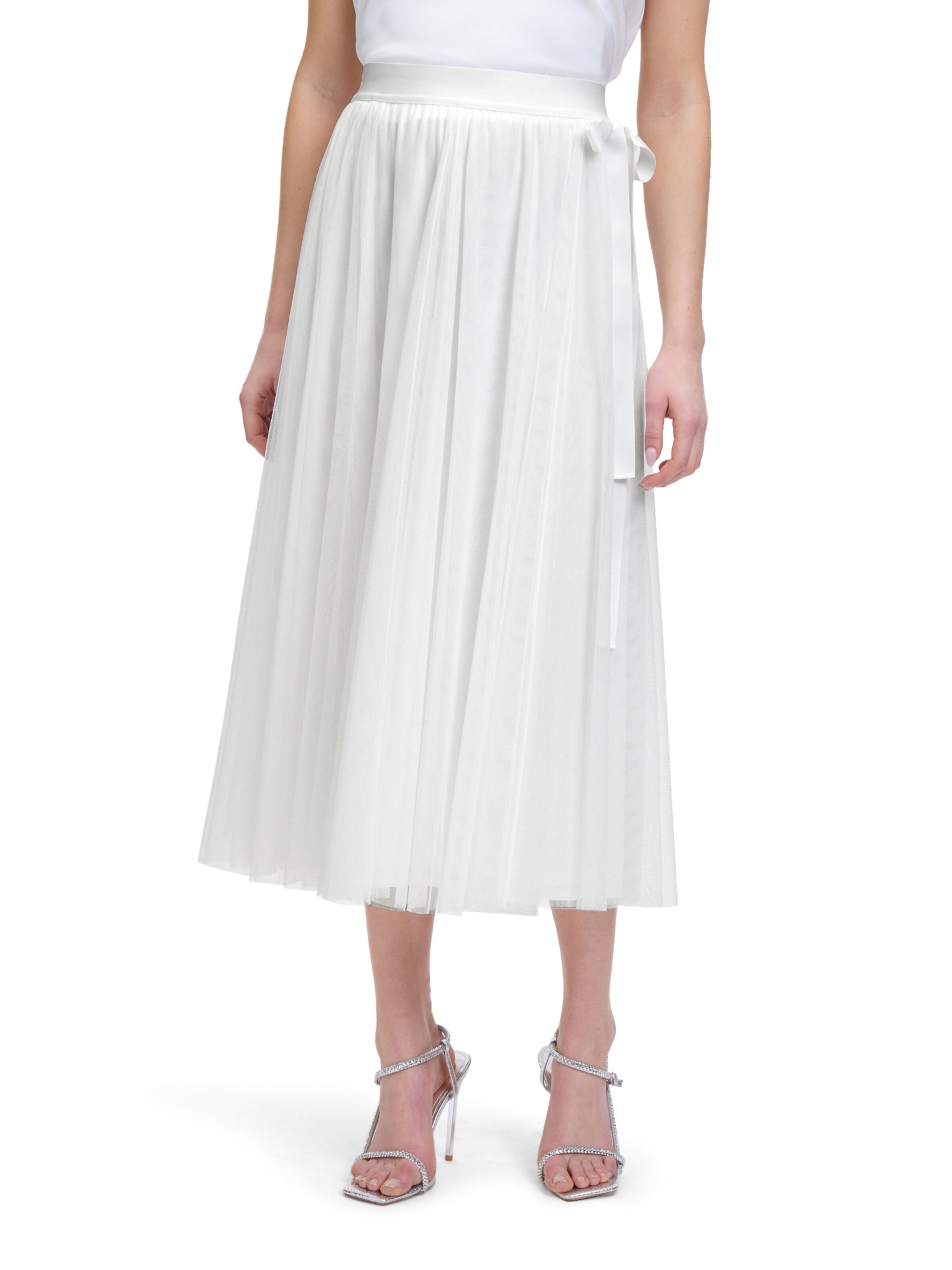 Vera Mont Skirt in White: front