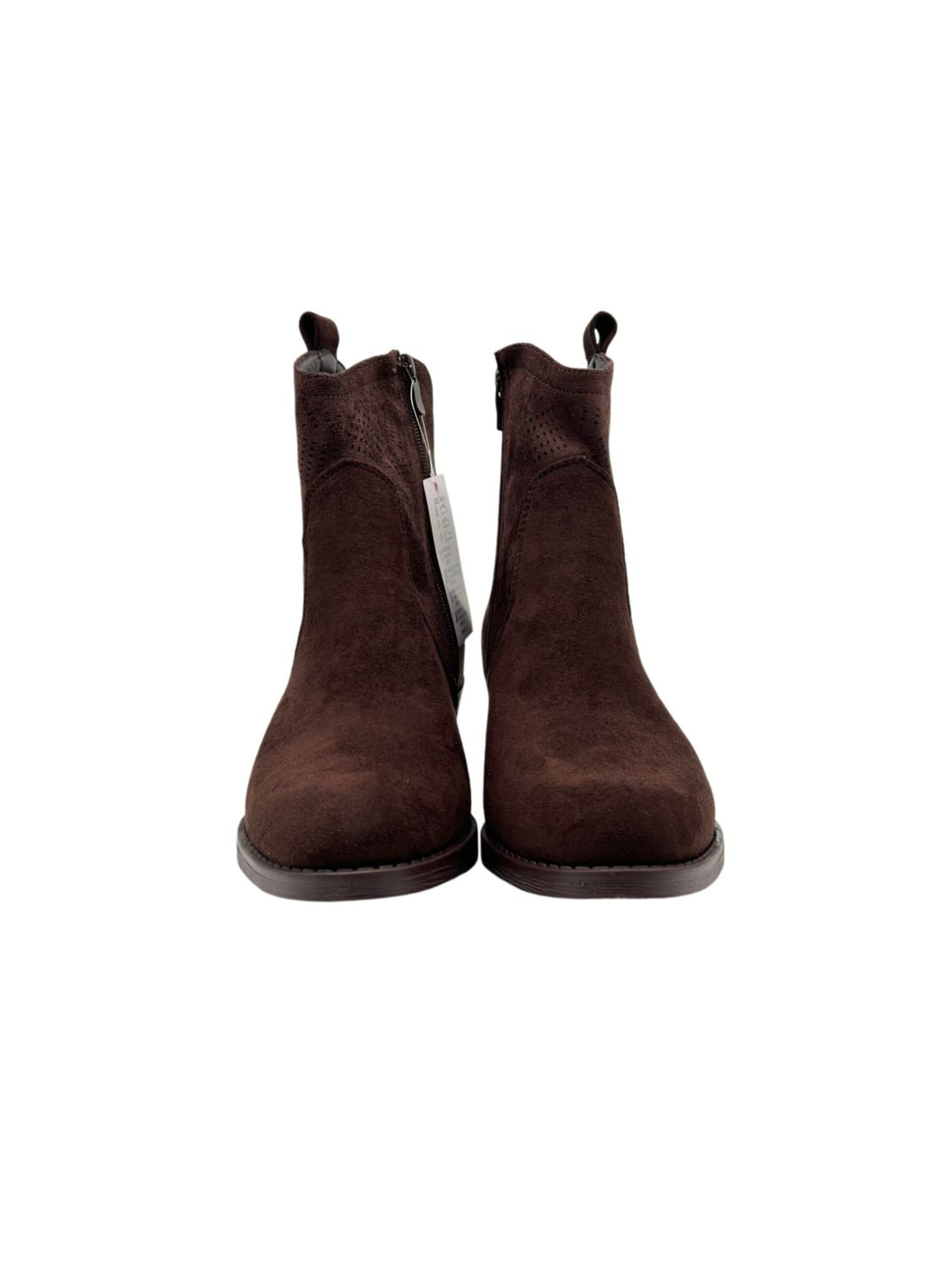 Nowaland Chelsea Boots in Brown