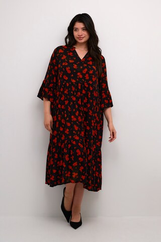 Robe-chemise 'Blusenkleid ' Kerry Ami ' KAFFE CURVE en noir