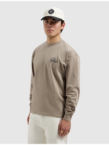 Pure Path Shirt in Grijs: voorkant