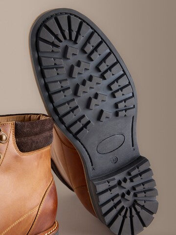 Boots stringati di Next in marrone