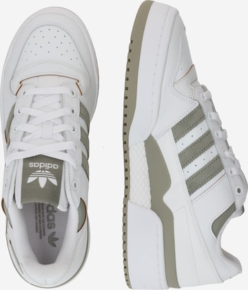 ADIDAS ORIGINALS Madalad ketsid 'FORUM', värv valge