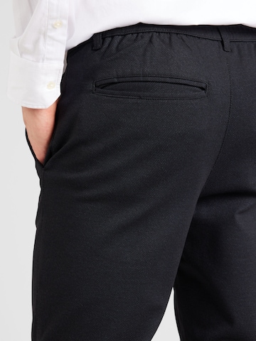 regular Pantaloni con pieghe 'Club' di Kronstadt in nero