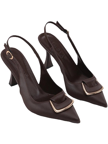Décolleté sling 'Sanny' di Limoya in marrone
