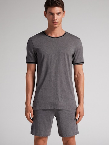 INTIMISSIMI Pyjama kurz in Grau: Vorderseite