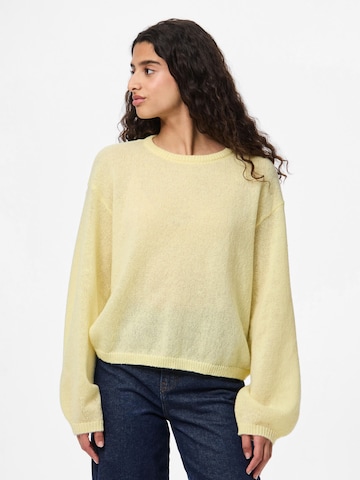 Pull-over 'PCIda' PIECES en jaune : devant
