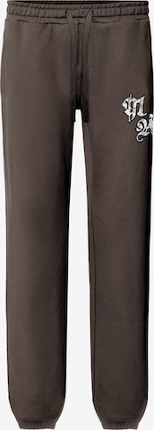 Multiply Apparel Tapered Housut värissä ruskea: etupuoli