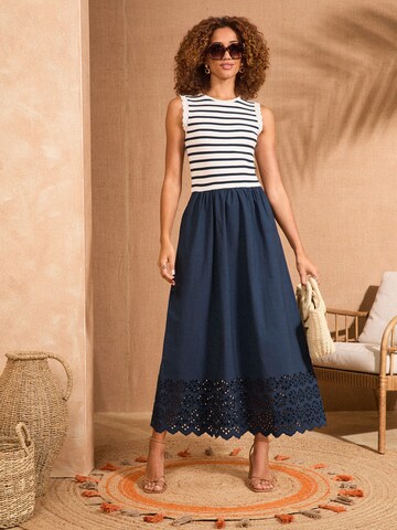 Rochie de la love & roses pe albastru