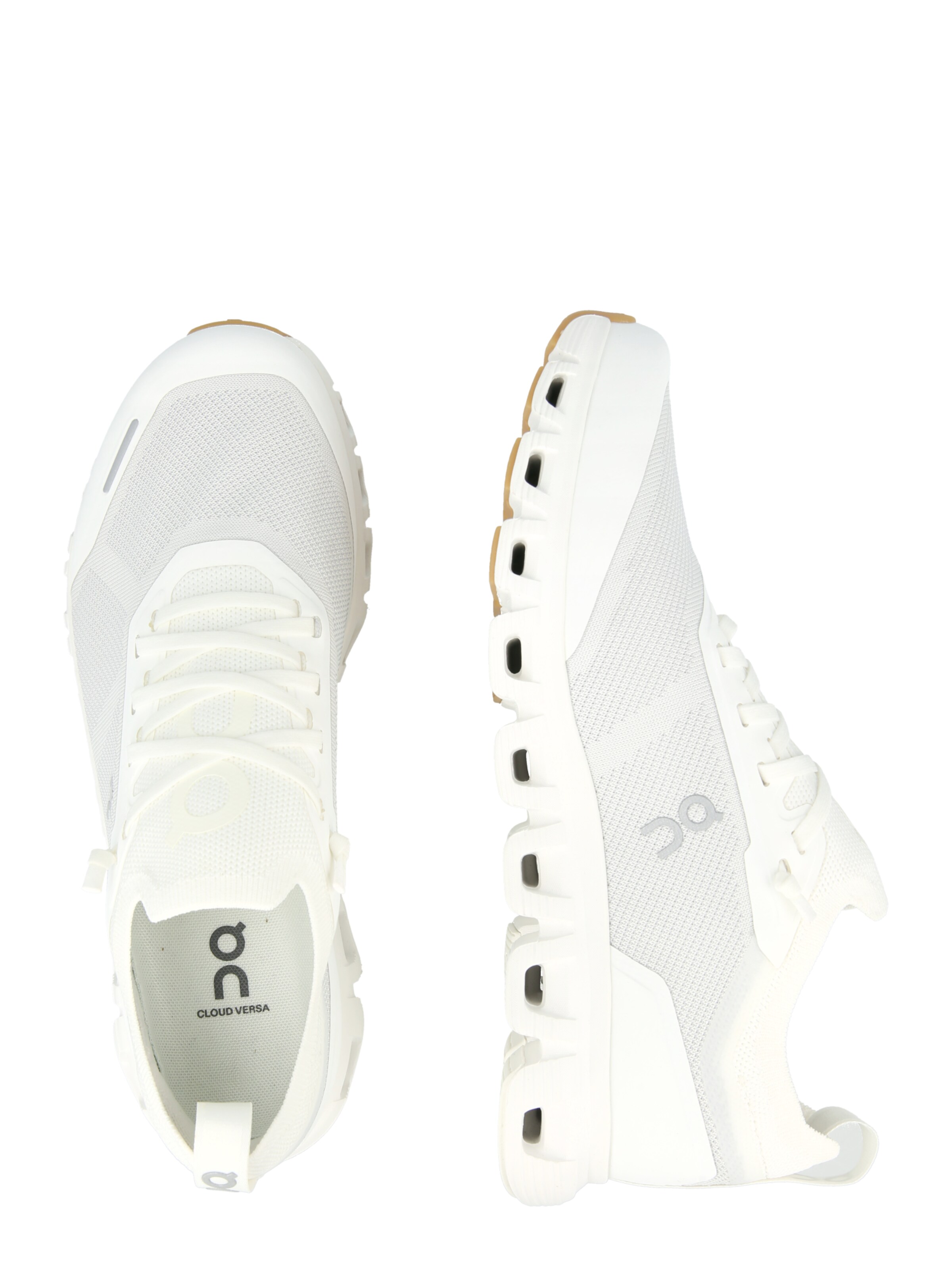 On Σνίκερ χαμηλό σε λευκό