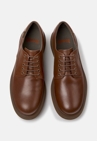 Chaussure à lacets 'Norman' CAMPER en marron