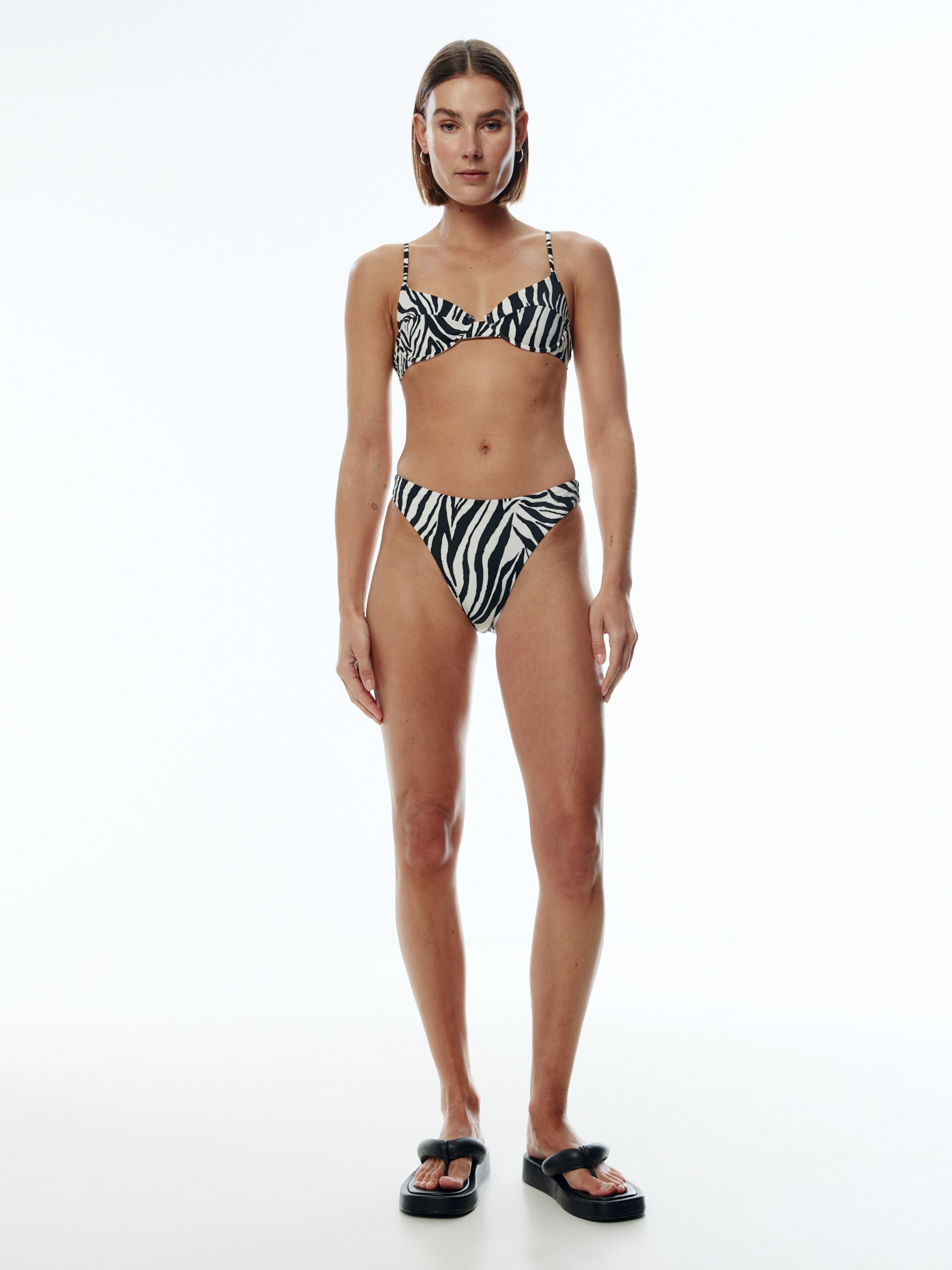 EDITED Producten Bikinitop 'Ike' Zwart